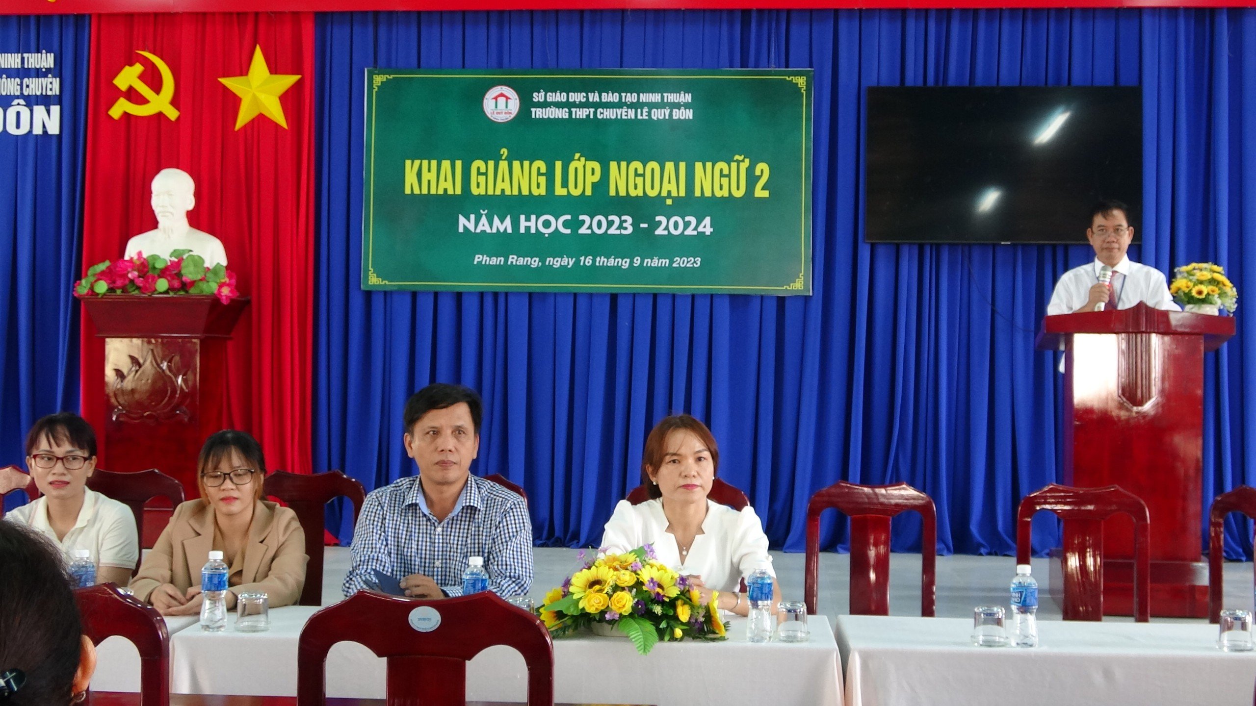 Khai giảng các lớp ngoại ngữ 2 năm học 2023 - 2024